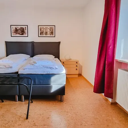 Schoenes Mit Sauna Im Gruenen